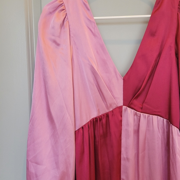 Porridge Colorblocked Maxi Dress - Picture 3 of 9